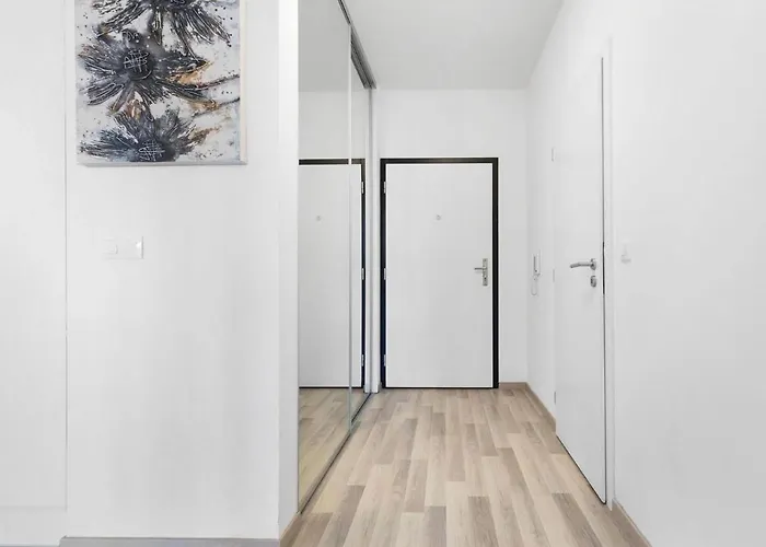 Sunflower - Modern Large Charming With Balcony Apartamento Bratislava