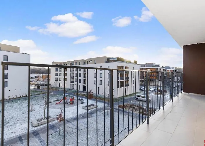 Sunflower - Modern Large Charming With Balcony Apartamento Bratislava